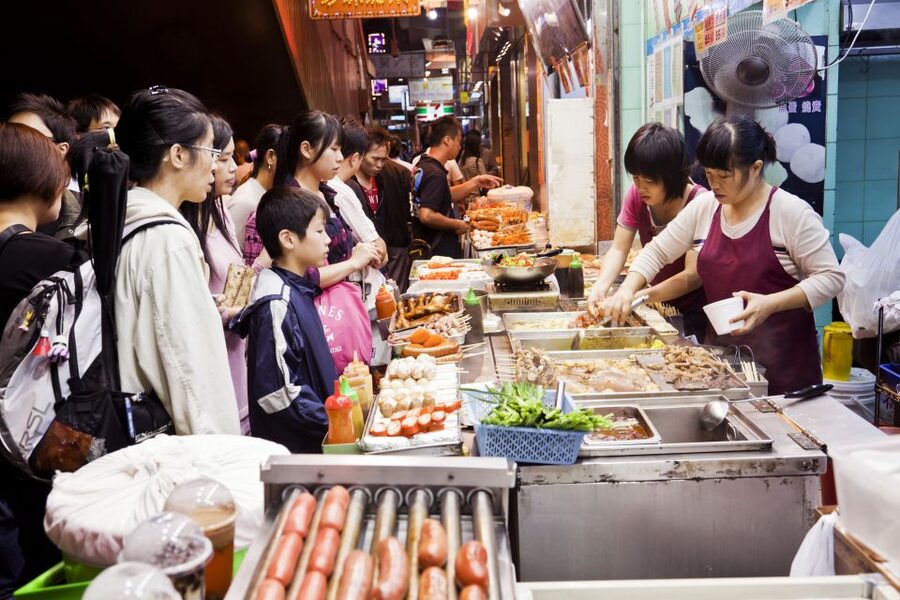 Kowloon: Private Night Markets & Street Food Experience - Dundas Street and the gaai behind the main roads