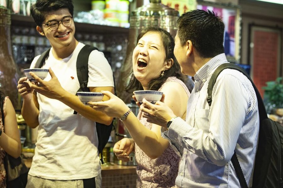 Kowloon: Private Night Markets & Street Food Experience - What the strongest guide experience looks like