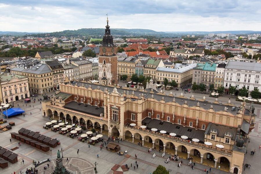 Kraków: Street Food and Historical Adventure - A food walk that starts in the heart of Kraków