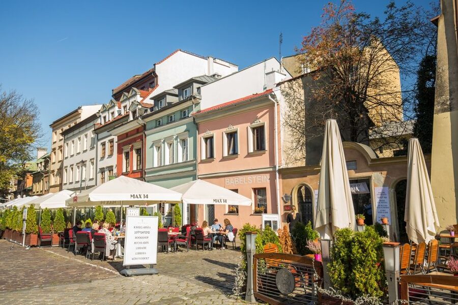 Krakow: Traditional Street Food Walking Tour - Vodka and sweets keep the tasting balanced