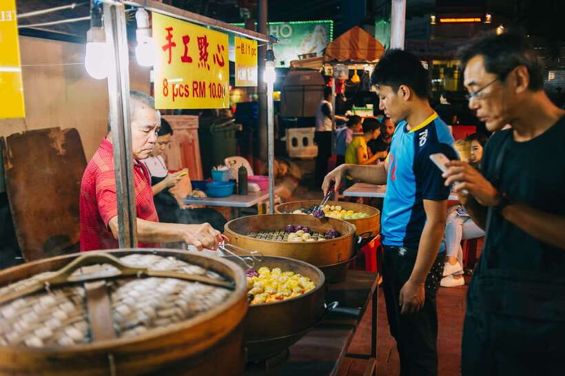 Kuala Lumpur: Local Street Food Night Tour - Should you book it?