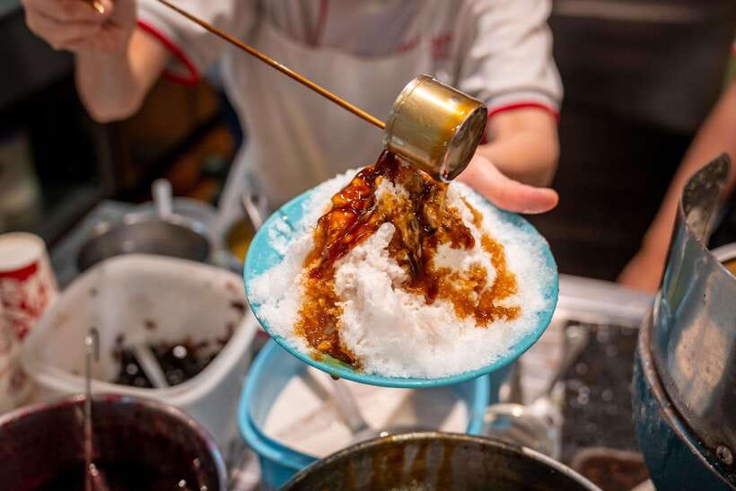 Kuala Lumpur: Nightlife Street Food Tour with 6 Tastings - Ride the MRT to Kuala Lumpur’s Indian quarter