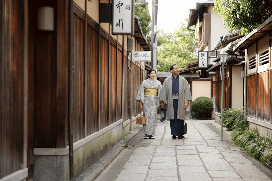 Kyoto: Arashiyama Unveiled Bamboo, Temple, Matcha, & Monkeys - Monkey Park Iwatayama: the active finale