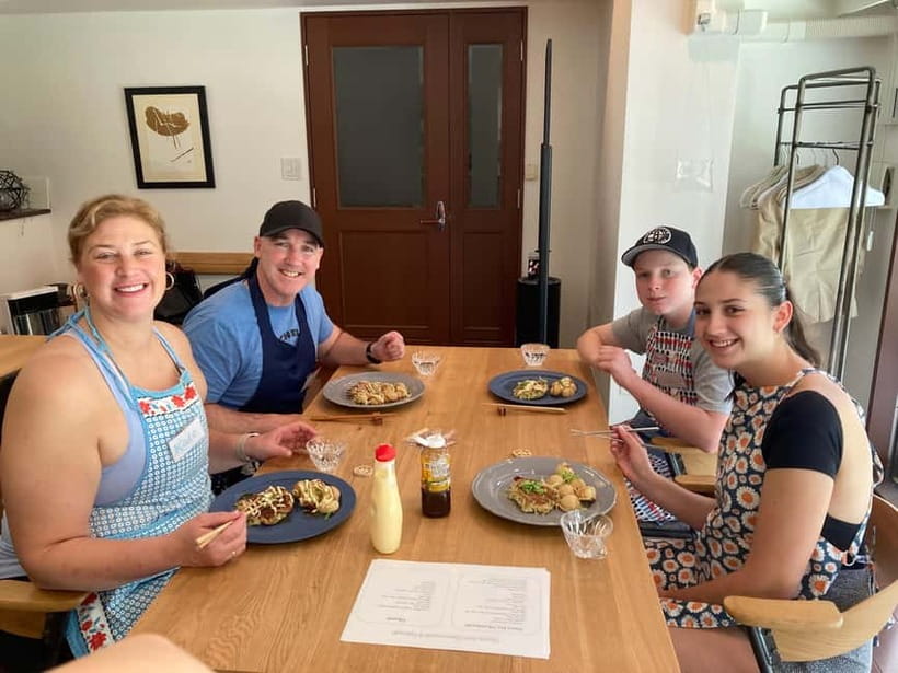 Kyoto: Hands-on Takoyaki and Okonomiyaki Cooking (1 Hour) - Key points at a glance