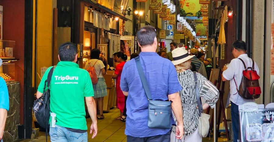 Kyoto: Nishiki Market and Depachika Food Tour with a Local - Daimaru Kyoto: Kyoto food behind department-store doors