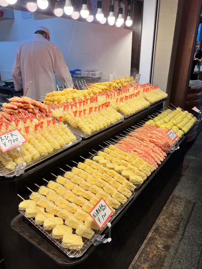 Kyoto: Nishiki Market Food Tour with Local Guide - Seasonal Foods and Traditional Kyoto Flavors