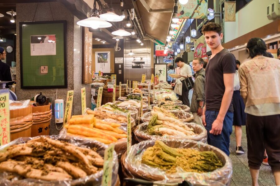Kyoto: Nishiki Market Food Tour - What the three-hour route feels like