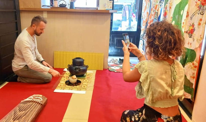 Kyoto: Nishiki Market Tea Ceremony with Koto Performance - The small studio and kimono option
