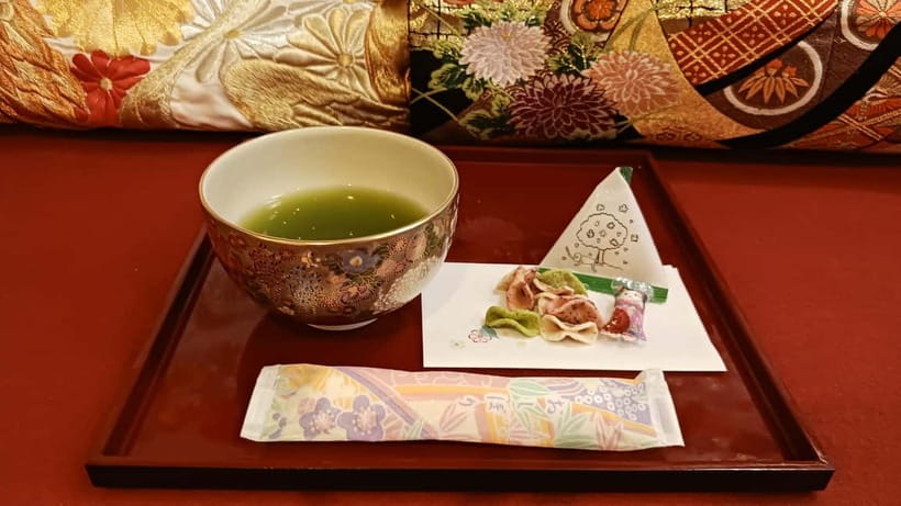Kyoto: Nishiki Market Tea Ceremony with Koto Performance - Meeting the tea ceremony through matcha