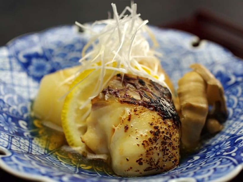 Kyoto:Seasonal Kaiseki Reservation at Hanasaki Nishiki - Location and timing near Kyoto’s shopping district