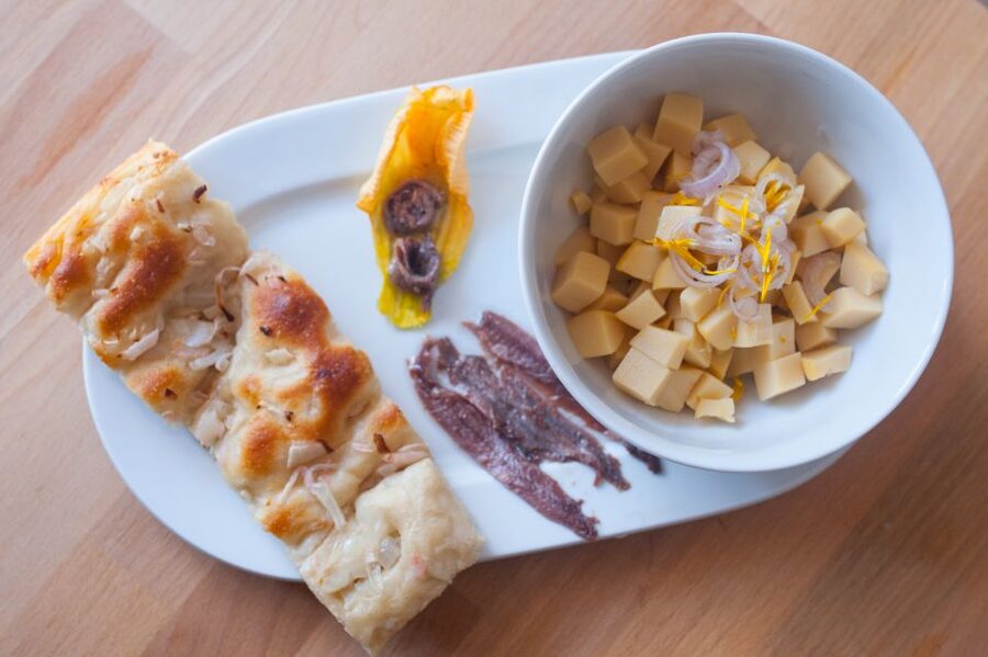 La Spezia: Small-Group Street Food Tour - Key points at a glance