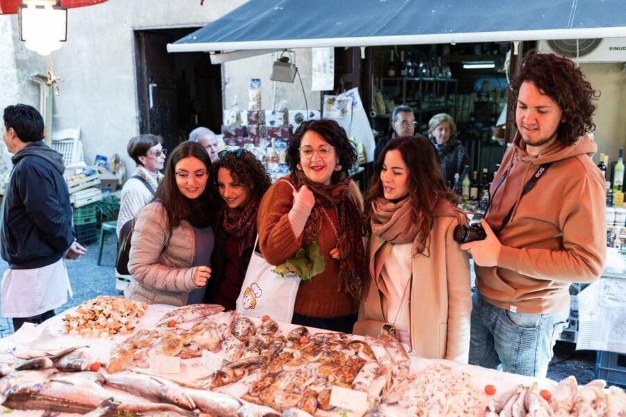 La Spezia: Small-Group Street Food Tour - What the three-hour route feels like