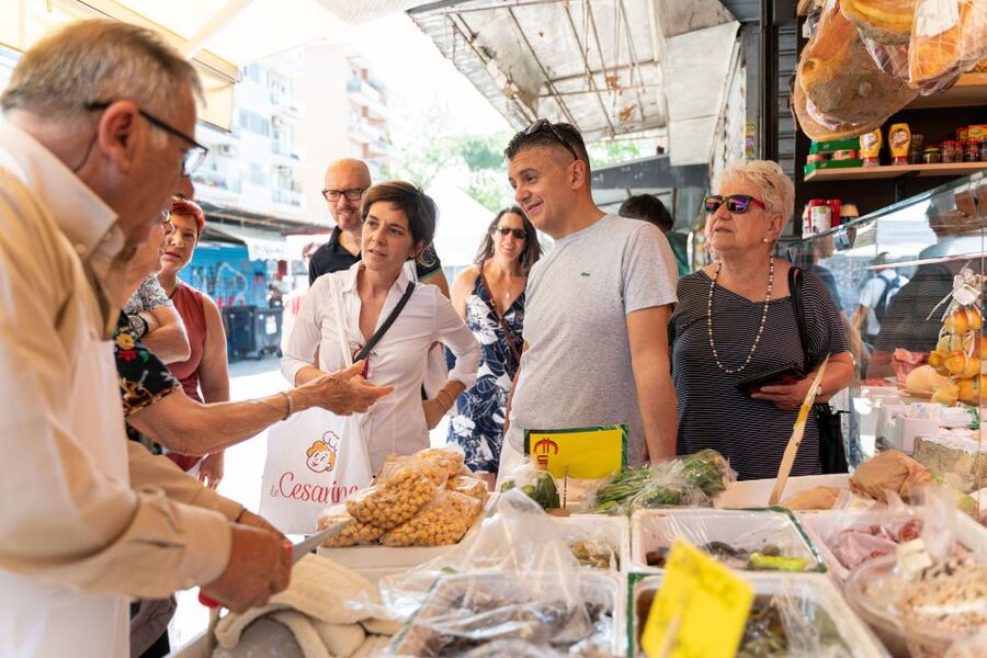 La Spezia: Small-Group Street Food Tour - Three shops, three chances to taste local products