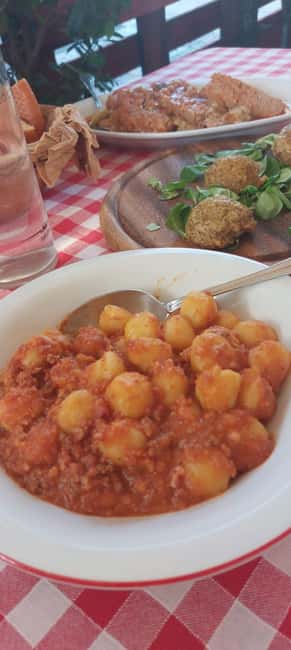 Lake Como: Food Walking Tour - Who should book this experience