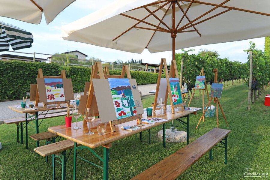 Lazise: Painting Expereince with Wine and Local Food Platter - The people who make the afternoon work