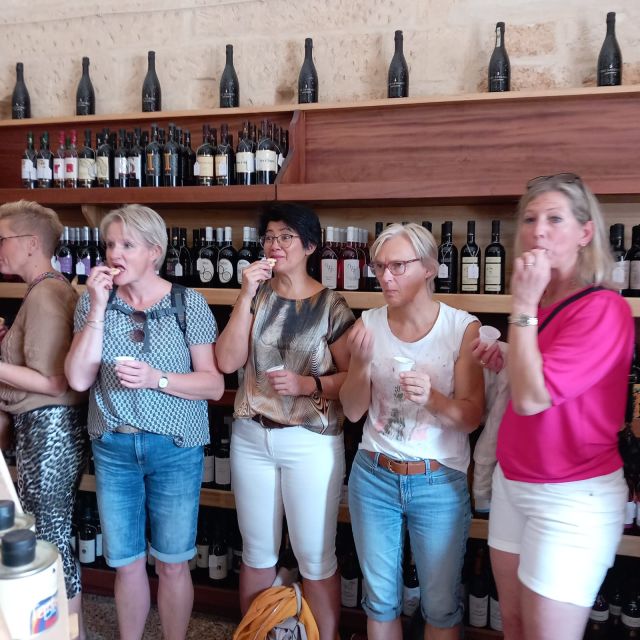 Lecce: Guided Tour & Street Food Tasting by Rickshaw - A second tasting at a local bar