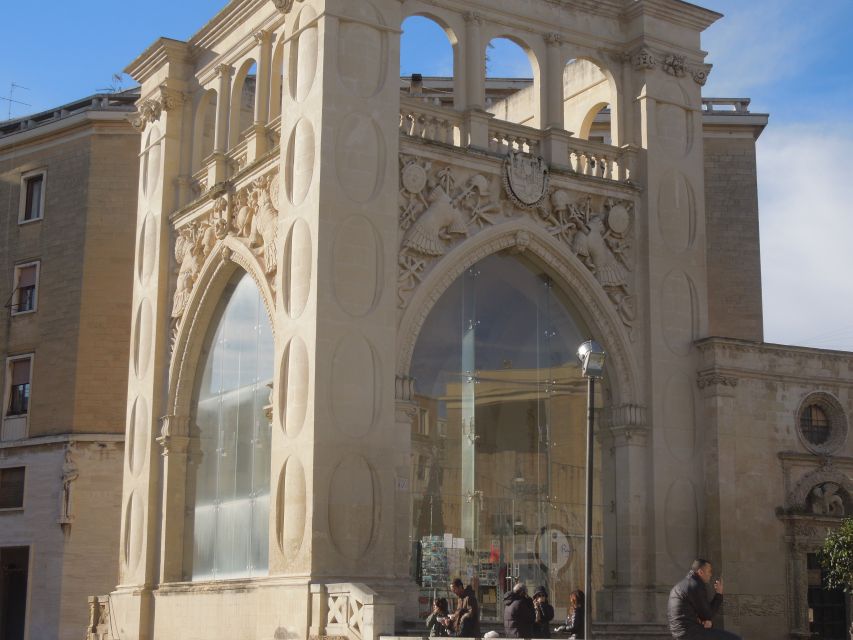 Lecce: Street Food Tasting and Sightseeing Tour - Papier-mâché in a working workshop