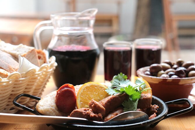 Lisbon 4 Foodies Tour - From Street Food to Awarded Chefs’ Portuguese Delicacies - Lisbon’s grand avenue and its famous lift