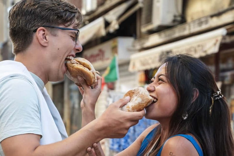 Lisbon: Baixa Food Walking Tour with Drinks - Baixa on foot, with food between the landmarks