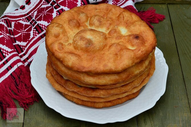 Local Food and History Tour of Bucharest with Local Foodie - Why this Bucharest food walk works
