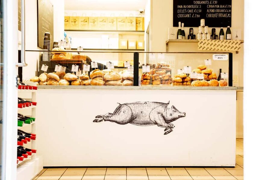 Local Foodie Adventure in London: 10+dishes, drinks and more - British food with London’s international edge