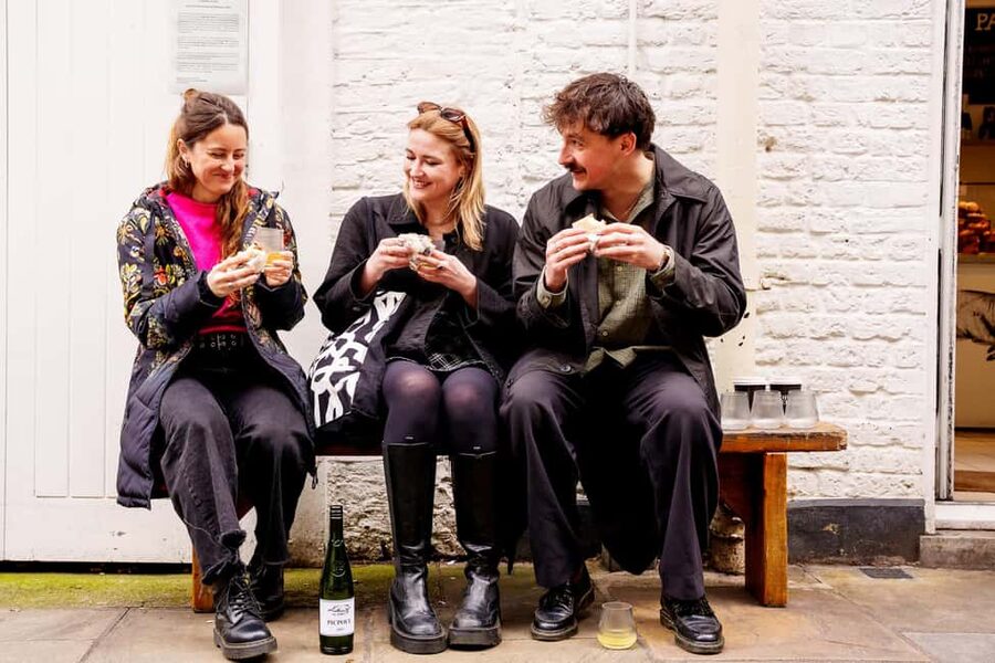 Local Foodie Adventure in London: 10+dishes, drinks and more - The first walk and Neal’s Yard