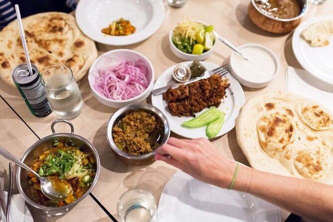 Local Street Food and Guided Walking Tour of Dubai Old Town - Why Old Dubai Works Better on Foot