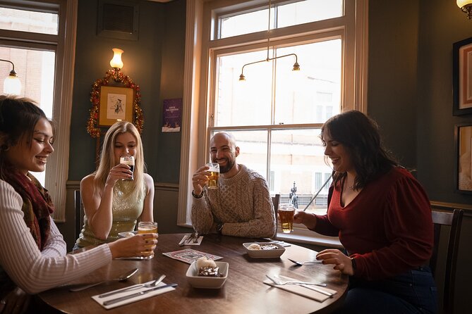 London Food Walking Tour: World Flavours in Soho & Chinatown - The White Horse: sticky toffee pudding and a drink