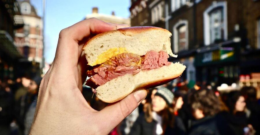 London: Private Shoreditch Street Food Tour with 7 Dishes - Stories about immigration and local change