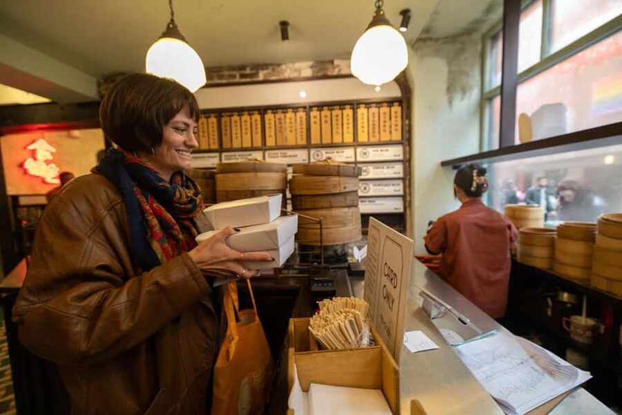 London's Best Bites: Soho & Chinatown Food Walking Tour - What the three-hour pace feels like