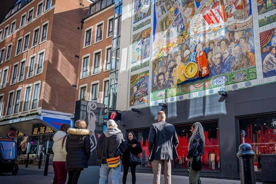 London: Soho & Chinatown Food Walking Tour - Bun House adds a Chinese pause