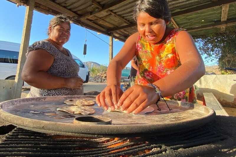 Los Cabos: Azteca Cactus Taco Farm to Table Cooking Class - Sharing the meal with the ranchero family