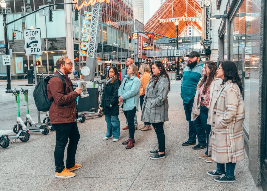 Louisville: Prohibition, Ghosts, Cocktails and Bites Tour - Allison and the guide-led feel