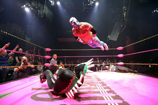 Lucha Libre Tickets & Tacos & Beer & Mezcal - BEST NIGHT EVER! - Why Lucha Libre makes such a good Mexico City night