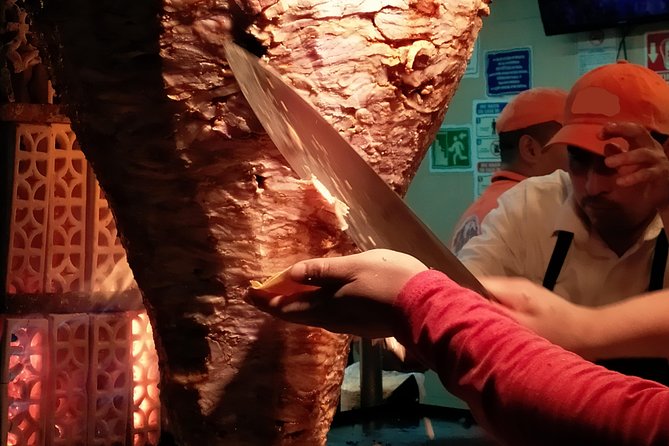 Lucha Libre wrestling show, tacos and beer with artist - Timing, transport, and the changing meeting point