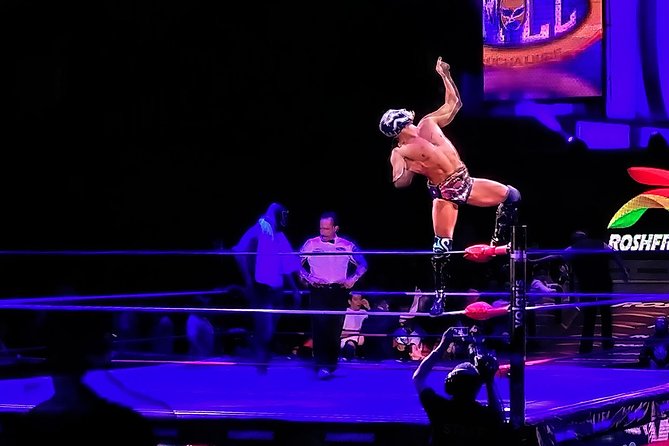Lucha Libre wrestling show, tacos and beer with artist - Starting near La Ciudadela with tacos and a drink