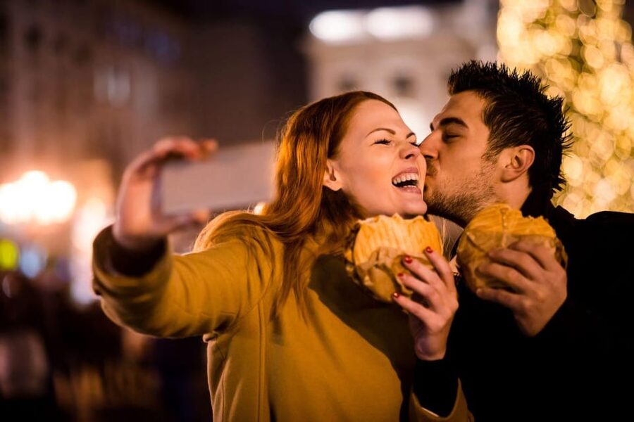 Luxembourg: Christmas Market Food Tour with Tastings - Kniddelen offers a more traditional taste