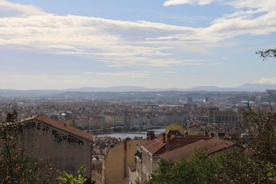 Lyon: Street Art & Street Food Tour - Why the small group matters