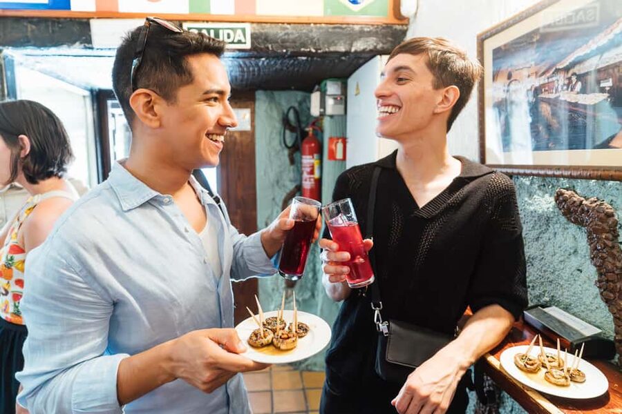 Madrid: Food Walking Tour with Drink and Local Guide - Vermouth, wine, and tinto de verano