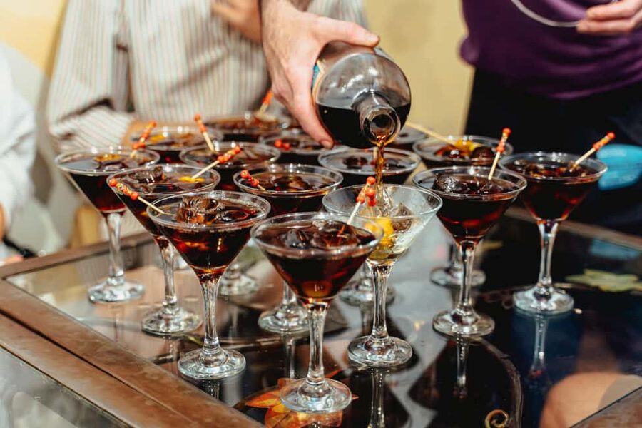 Madrid: Food Walking Tour with Drink and Local Guide - The social side of the evening