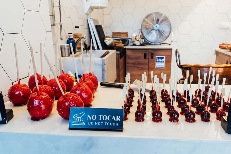Madrid: Food Walking Tour with Drink and Local Guide - Who should book this La Latina food walk