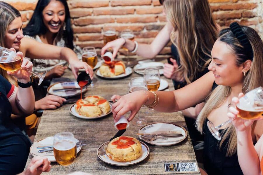 Madrid: Tapas Food Crawl with 6 Tapas and 4 Drinks - Why La Latina makes a smart food-tour base