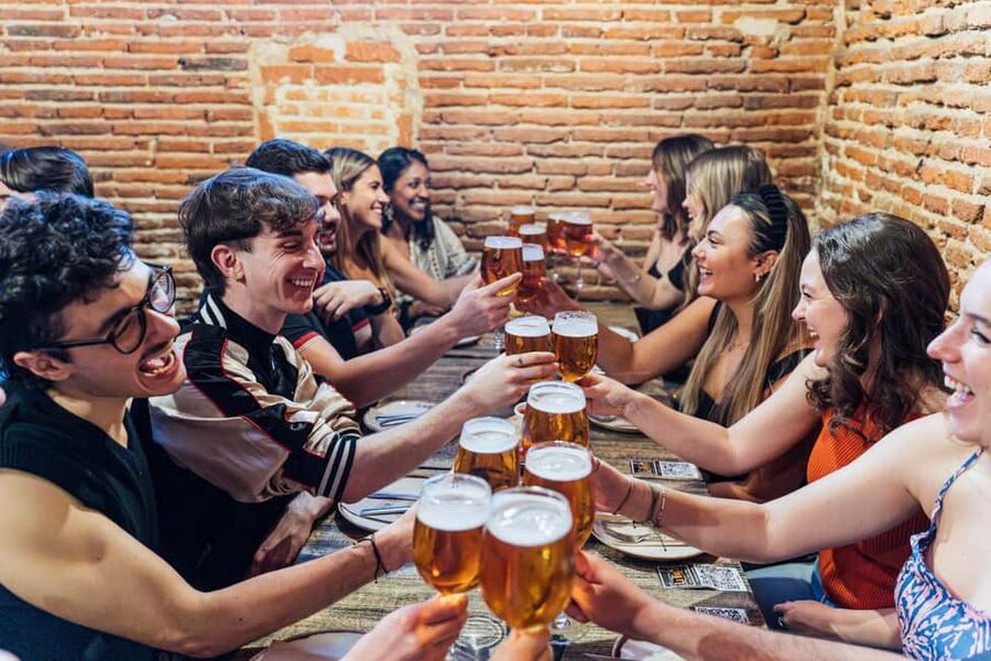 Madrid: Tapas Food Crawl with 6 Tapas and 4 Drinks - Four stops, six plates, and a taste of Madrid
