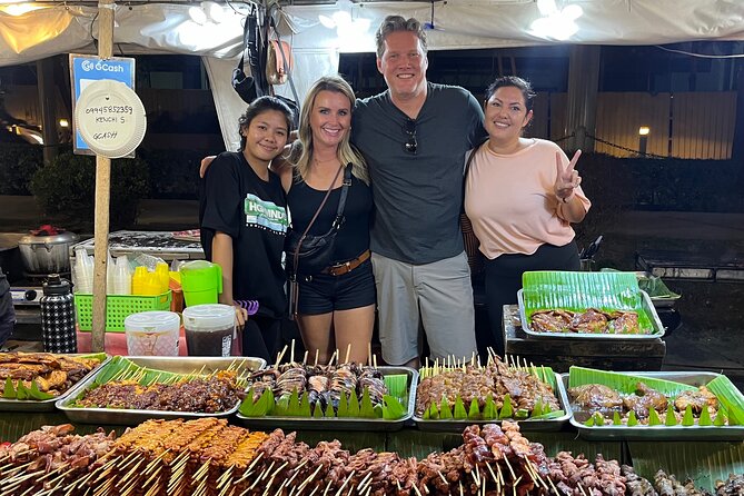 Makati Street Food Tour Experience - History and culture between bites
