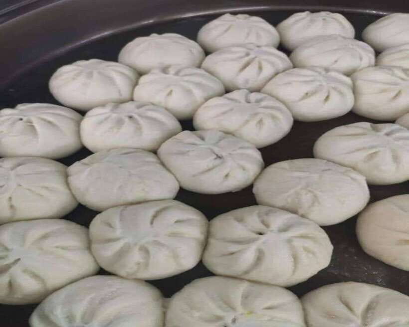 Manila: Binondo Chinatown Food Tour with Free Food Samples - From savory bites to sweet pastries