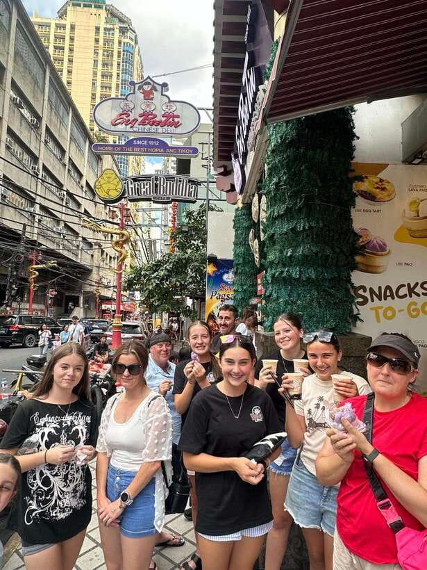 Manila Chinatown Food Tour Experience - Old buildings and a light historical layer