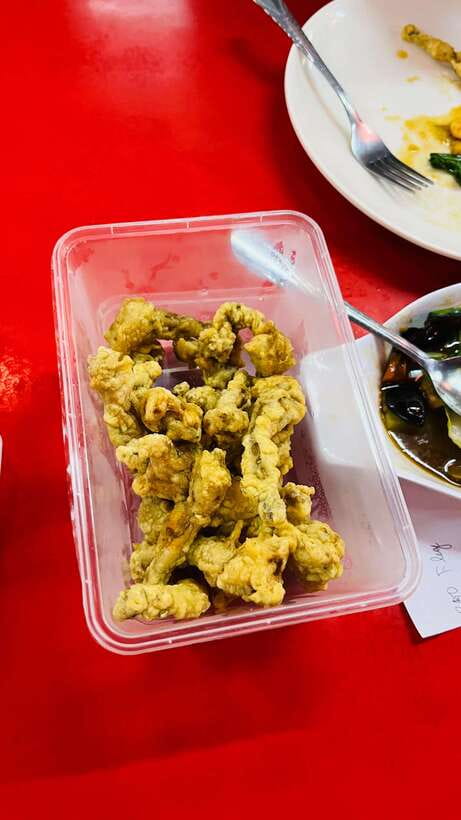Manila Chinatown Food Tour with Local Guide - Chinese food from local shops, not just one restaurant