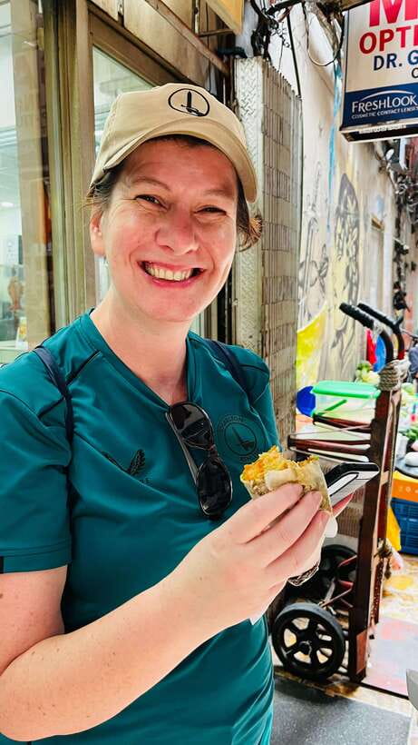 Manila Chinatown Food Tour with Local Guide - Starting with Binondo’s old streets and buildings