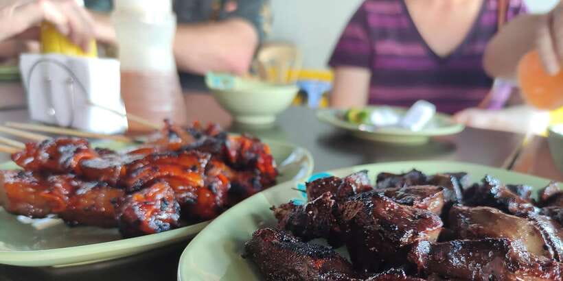 Manila Food Tour: Introduction to Philippine Street Food - The Guides Make a Big Difference