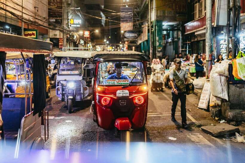 Manila: Guided Night Market Experience - Who should book this Manila night market tour?